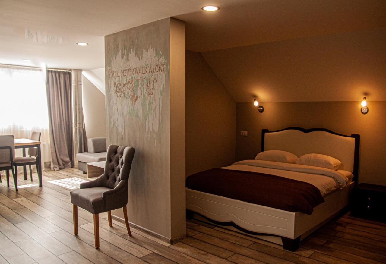 Biplan Hotel Daugavpils Buitenkant foto