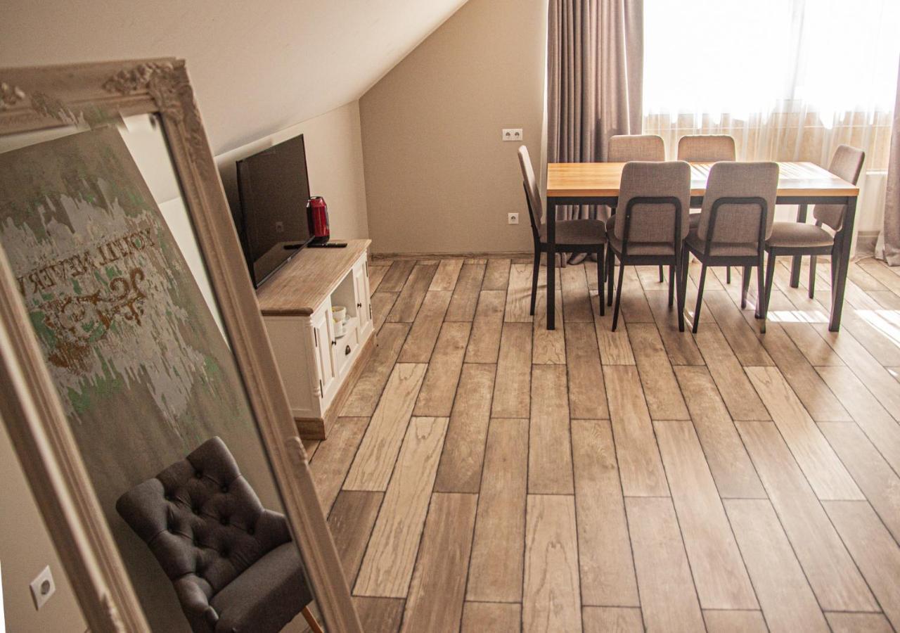 Biplan Hotel Daugavpils Buitenkant foto