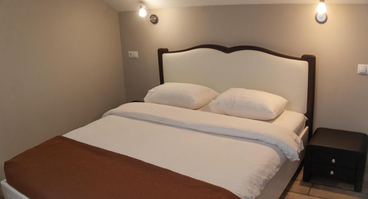 Biplan Hotel Daugavpils Buitenkant foto
