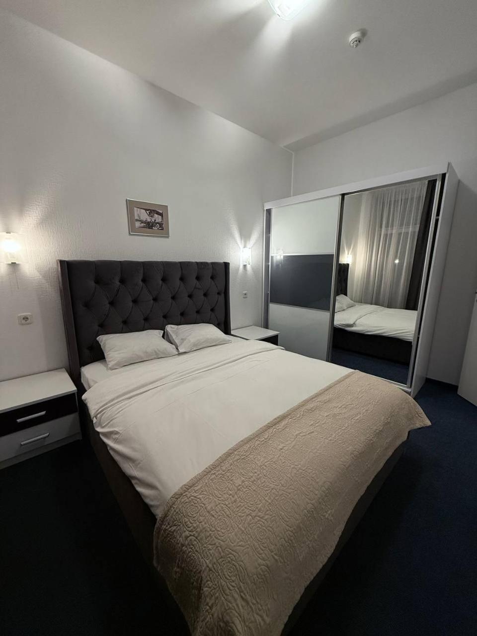 Biplan Hotel Daugavpils Buitenkant foto
