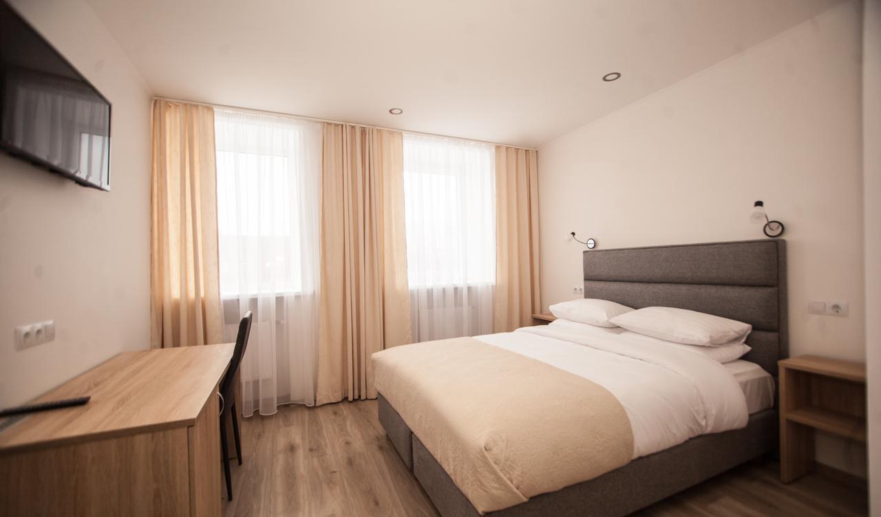 Biplan Hotel Daugavpils Buitenkant foto