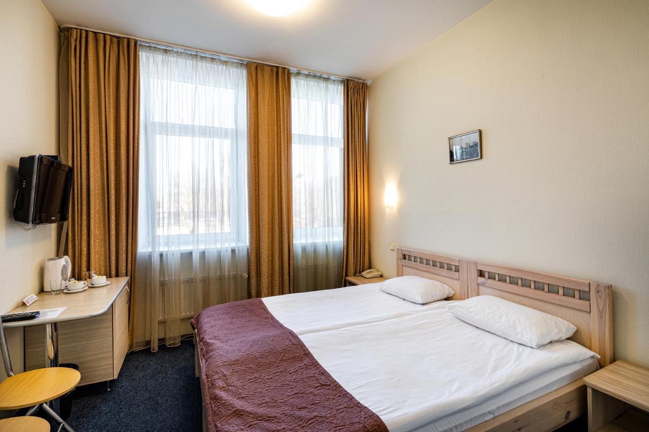 Biplan Hotel Daugavpils Buitenkant foto