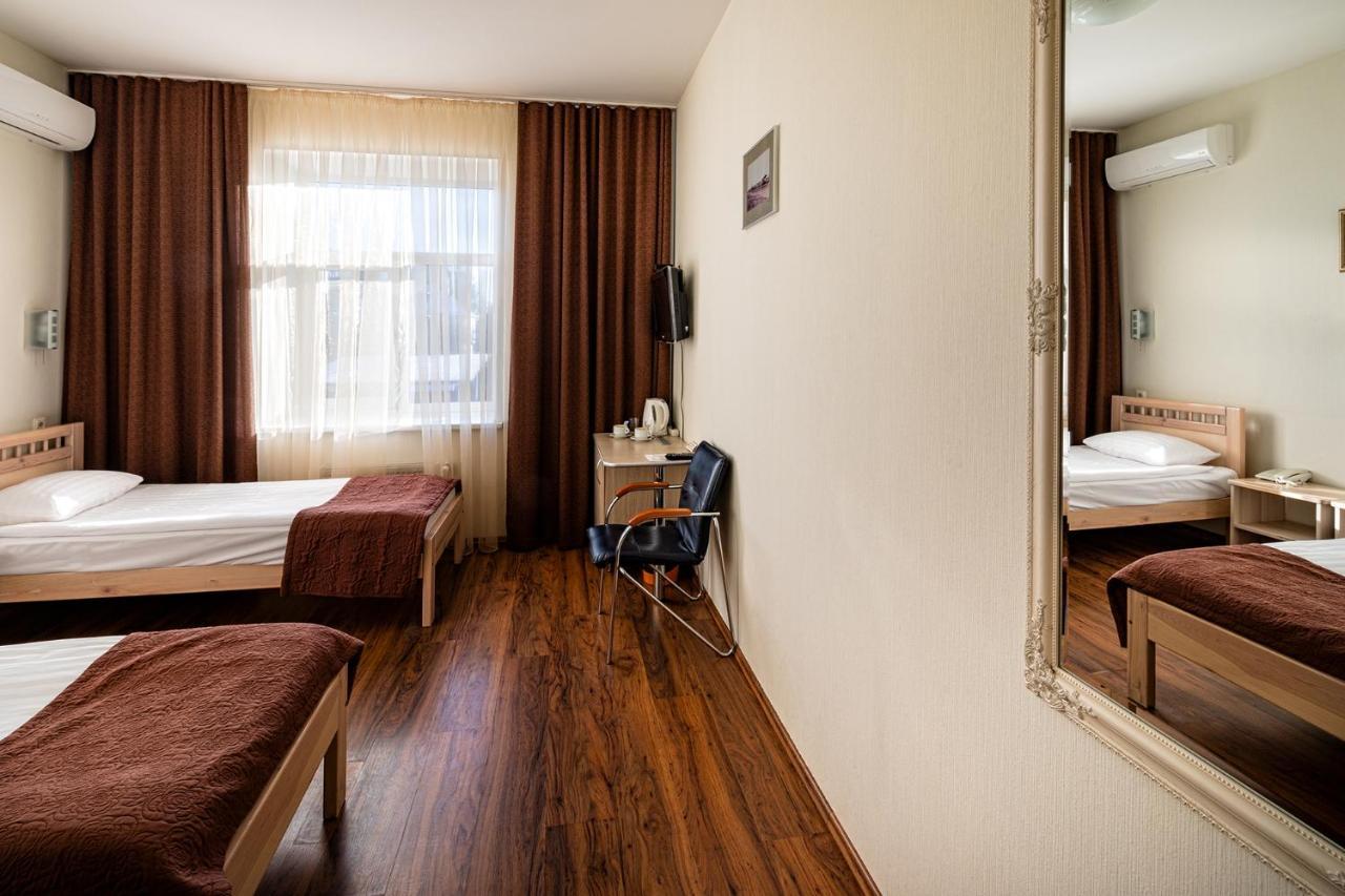 Biplan Hotel Daugavpils Buitenkant foto