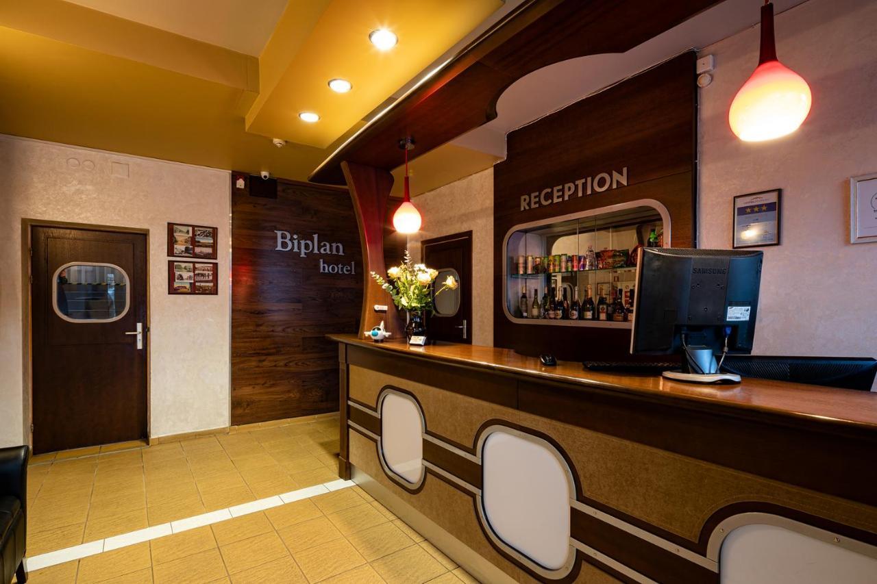 Biplan Hotel Daugavpils Buitenkant foto